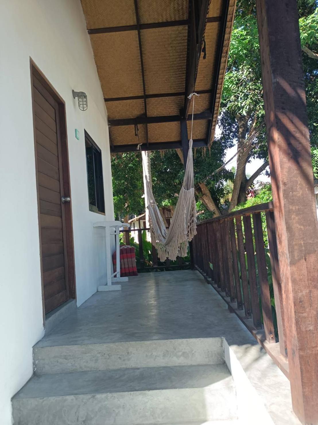 Sarana Bungalows (Adults Only) Баан-Тай Номер фото