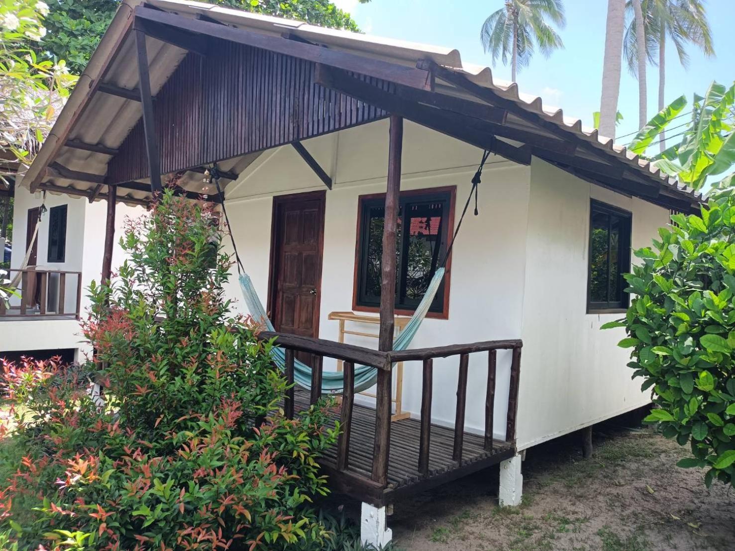 Sarana Bungalows (Adults Only) Баан-Тай Екстер'єр фото